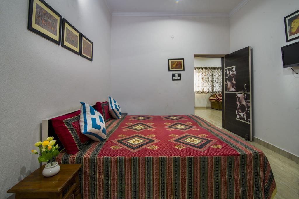 Tuk Tuk Homestay อัครา ภายนอก รูปภาพ