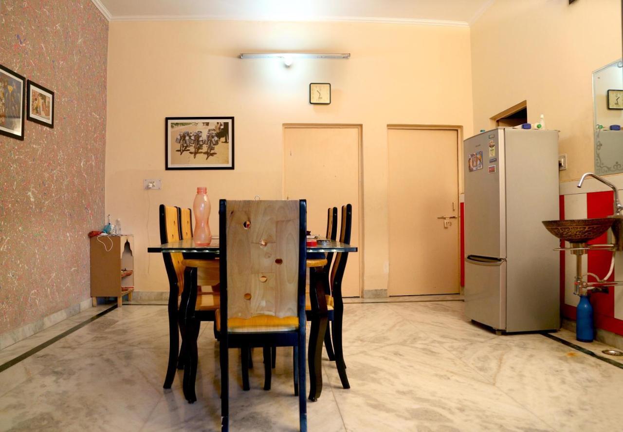Tuk Tuk Homestay อัครา ภายนอก รูปภาพ
